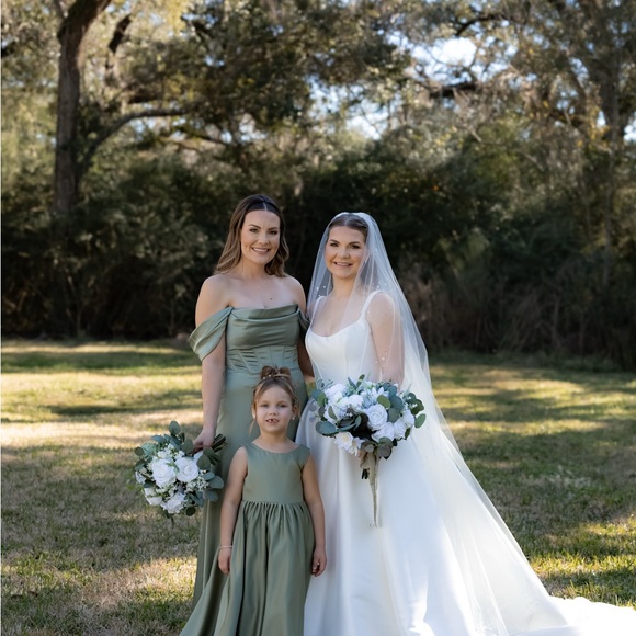 After Six Sage Off-Shoulder Maxi Dress - Picture 4 of 4